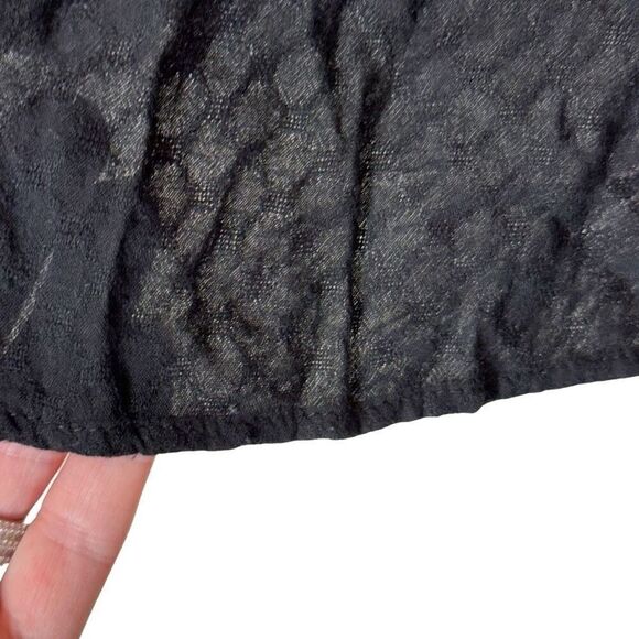 Urban Outfitters Surplice Draped Blouse in Black Textured Cotton Long Sleeve - Picture 4 of 9